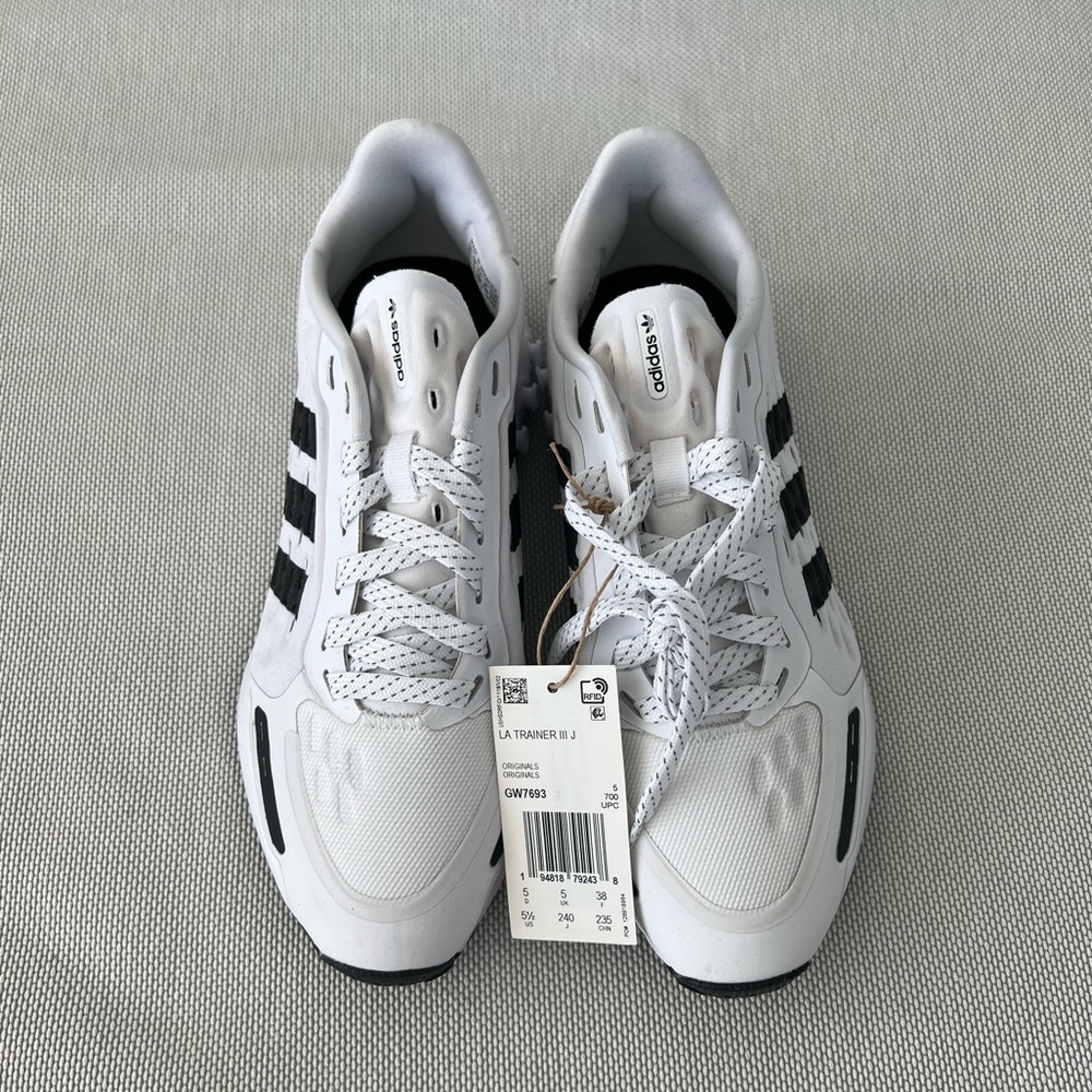 NWT Adidas Originals Sneakers